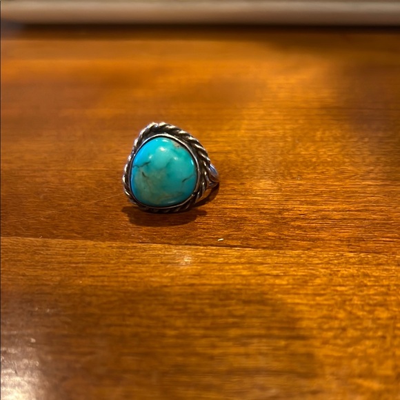 Turquoise Silver Ring - Picture 5 of 6